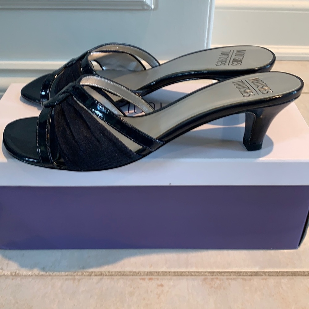 Mootsies Tootsies Baylis K Navy Heels Women’s Size 6 With Box – Worn Once